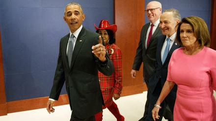 Noch-Präsident Barack Obama beschwört Demokraten im Kongress, sein Erbe zu bewahren: Frederica Wilson, Joseph Crowley, Charles Schumer und Nancy Pelosi (von links nach rechts). 
