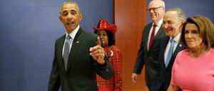 Noch-Präsident Barack Obama beschwört Demokraten im Kongress, sein Erbe zu bewahren: Frederica Wilson, Joseph Crowley, Charles Schumer und Nancy Pelosi (von links nach rechts).