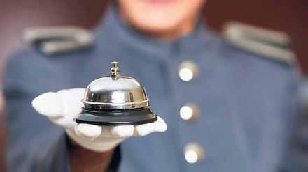 "Ich bin ein Diener", sagt Raffaele Sorrentino bescheiden über sich. Dabei beschäftigt der Unternehmer und frühere Concierge heute 150 Mitarbeiter. 