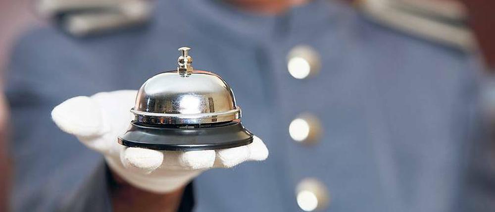 "Ich bin ein Diener", sagt Raffaele Sorrentino bescheiden über sich. Dabei beschäftigt der Unternehmer und frühere Concierge heute 150 Mitarbeiter.