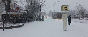 In Rudow hat der Winter am Donnerstagmorgen schon richtig Einzug gehalten.