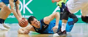 Das tat weh. Gaffney am Boden.