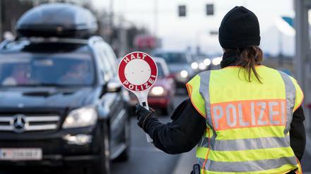 Kontrollstelle Schwarzbach an der Autobahn Salzburg-München 