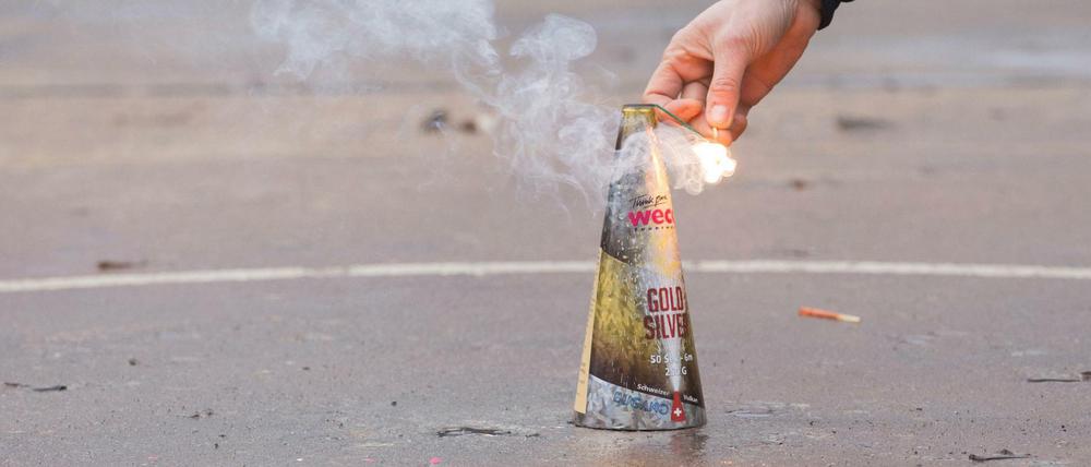 Ein sicherer Umgang mit Feuerwerk ist wichtig.