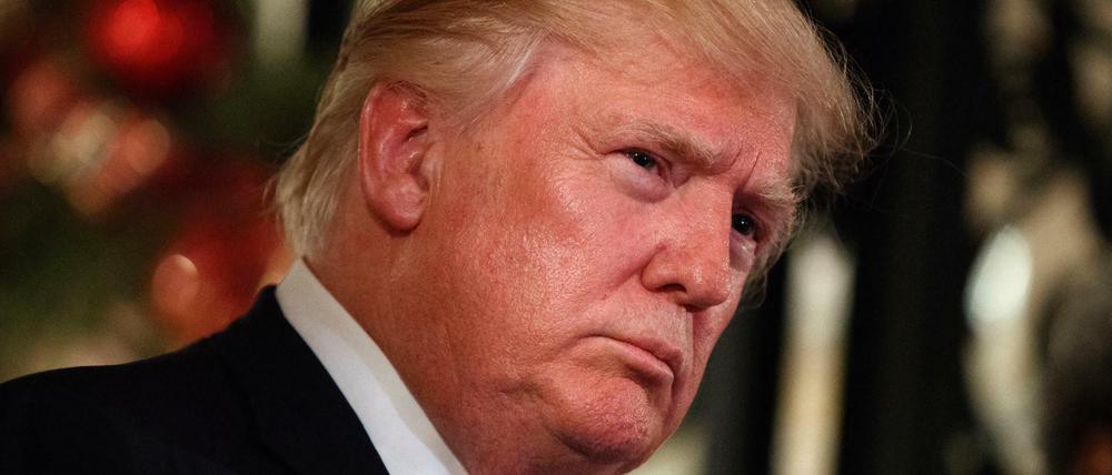 Der künftige US-Präsident Donald Trump hat erneut die US-Geheimdienste kritisiert. 