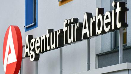 Gute Nachrichten in puncto Arbeitslosigkeit: Im Jahresdurchschnitt war sie so niedrig wie seit 25 Jahren nicht mehr. Im Bild das Gebäude der Agentur für Arbeit in Frankfurt (Oder). 