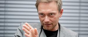 FDP-Chef Christian Lindner will seine Partei wieder in den Bundestag manövrieren. Und am liebsten auch in die Regierung.