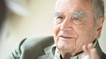 Weiter unter Rechtfertigungszwang. Der Schriftsteller Martin Walser, der am 24. März 90 Jahre alt wird. 