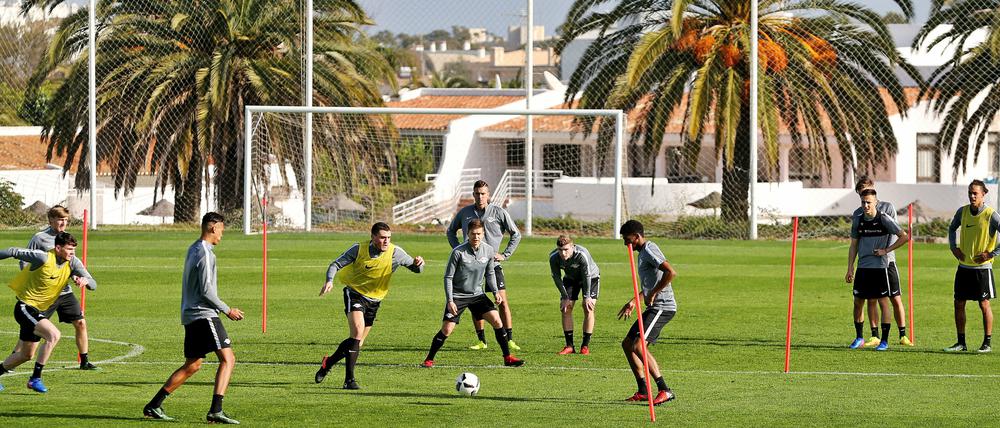 Aufnahme aus Leipzig. Nö, Quatsch ist natürlich Portugal. Mit Spielern aus Leipzig.