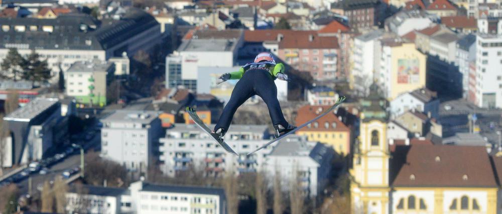 Stefan Kraft sicherte sich in Innsbruck Platz eins in der Qualifikation.