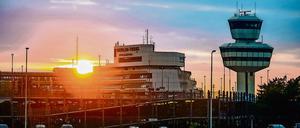 Der Spandauer SPD-Bundestagsabgeordneten Swen Schulz erfuhr auf Anfrage, dass die Bundesregierung weiterhin zum Konsensbeschluss steht, der eine Schließung Tegels vorsieht.