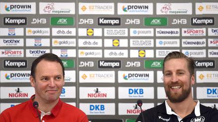 Viele Sponsoren hat das Team von Handball-Bundestrainer Dagur Sigurdsson (links). Aber nur die Deutsche Kredit-Bank sorgt für TV-Bilder.