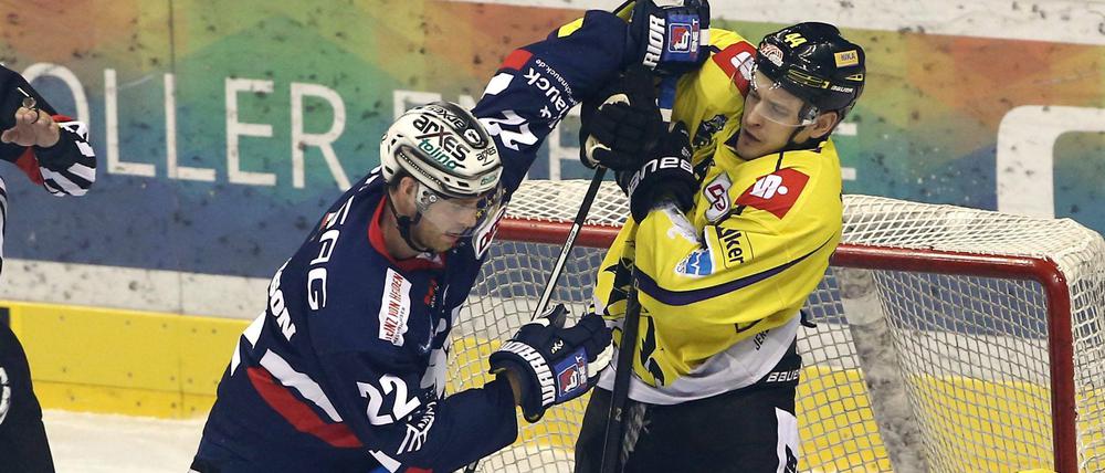 Kämpft, aber spielt derzeit nicht gut. Eisbären-Stürmer Barry Tallackson.