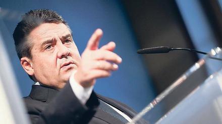 Sigmar Gabriel kennt die Vorbehalte, er weiß um alle Risiken – für sich und seine Partei. 