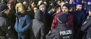 Gut kontrolliert? Am Kölner Polizeieinsatz in der Silvesternacht scheiden sich die Geister.