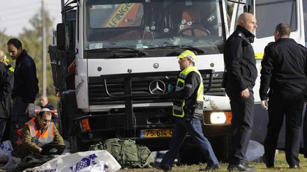 Tatwaffe Lastwagen. Vier Menschen hat der Palästinenser Fadi al Qanbar in Jerusalem getötet.