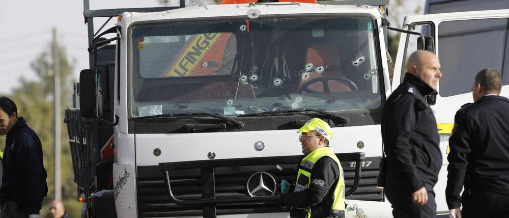 Tatwaffe Lastwagen. Vier Menschen hat der Palästinenser Fadi al Qanbar in Jerusalem getötet.