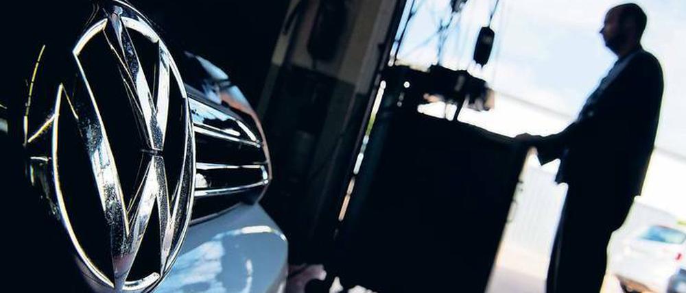 Rückruf in die Werkstatt. Insgesamt 2,6 Millionen Dieselwagen des VW-Konzerns sind allein in Deutschland betroffen, erst 750 000 wurden repariert.