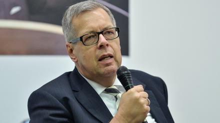 Reinhold Robbe, SPD-Politiker und früherer Präsident der Deutsch-Israelischen Gesellschaft, wurde womöglich gezielt ausgekundschaftet.