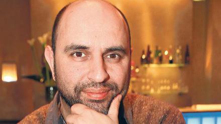 Haut es raus.  Kabarettist Serdar Somuncu nimmt in der ZDF-„heute-show“, seinem n-tv-Talk oder auch in der „Blauen Stunde“ bei Radio Eins kein Blatt vor den Mund.