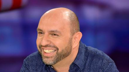  Serdar Somuncu, deutscher Kabarettist, Musiker und Schriftsteller türkischer Herkunft.