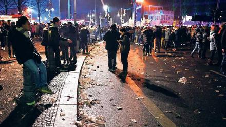 Schlechtes neues Jahr. Anzeigen nach der Silvesterfeier häufen sich. Foto: Kalaene/dpa