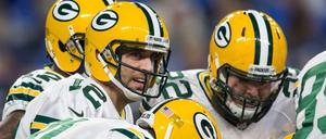 Alle unter einer Decke. Aaron Rodgers (Zweiter von links) führte Green Bay zu einem Sieg über die New York Giants und in die nächste Ülay-off-Runde. 
