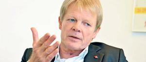 Reiner Hoffmann: Arbeitgeber blockieren betriebliche Altersvorsorge. 