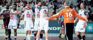 Geschichte wird gemacht. Vor zwei Jahren in Katar wendeten die Franzosen das Horror-Szenario vieler Handball-Fans ab: einen Sieg des Gastgebers im WM-Endspiel. Nun richtet Frankreich das Turnier selbst aus – wie bereits in den Jahren 1970 und 2001. 