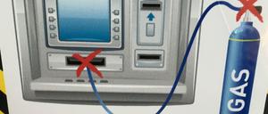 Hinweise auf neuen Geldautomaten sollen potentielle Täter abschrecken.