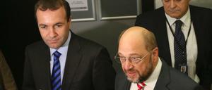 Der Fraktionschef der Konservativen, Manfred Weber (l.), mit dem jetzigen sozialdemokratischen EU-Parlamentschef Martin Schulz.
