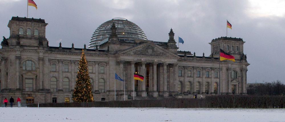 Das neue Infocenter soll künftig der zentrale Eingang für das Reichstagsgebäude werden. Bisher gibt es für die Sicherheitskontrollen nur ein provisorisches Gebäude.