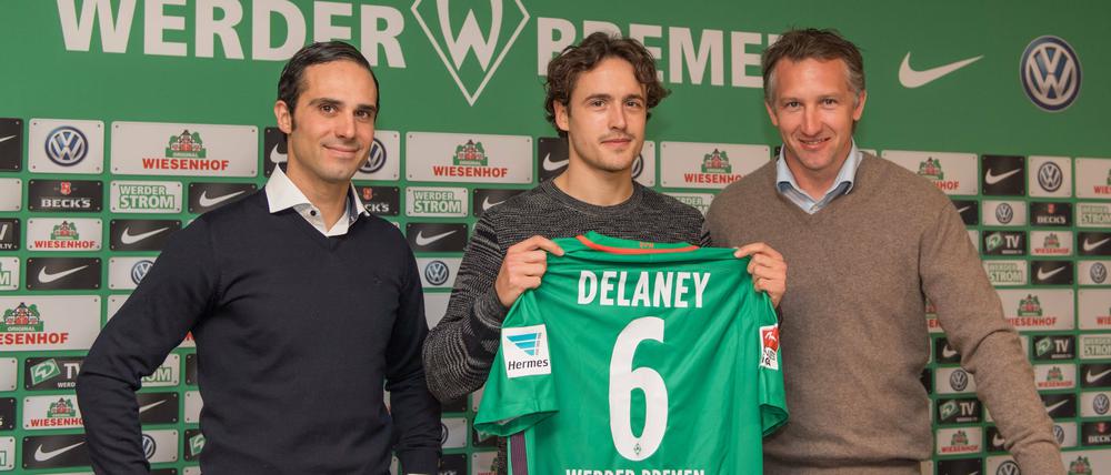 Den mussten sie nehmen. Trainer Alexander Nouri (l.) und Baumann mit Zugang Thomas Delaney (Mitte).  