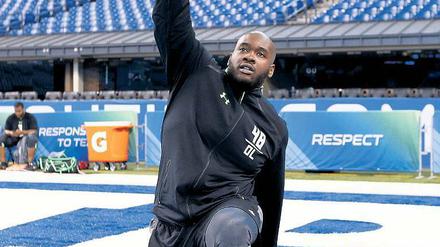 High five. Am Tag der Talentwahl tauchte ein Video auf, in dem Laremy Tunsil beim Kiffen zu sehen war. Darauf verschmähten ihn viele Teams – heute könnten sie es bereuen. 