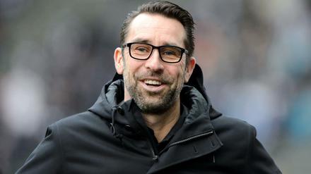 Manager Michael Preetz hat auf Mallorca viel Zeit für Gespräche und Beobachtungen.