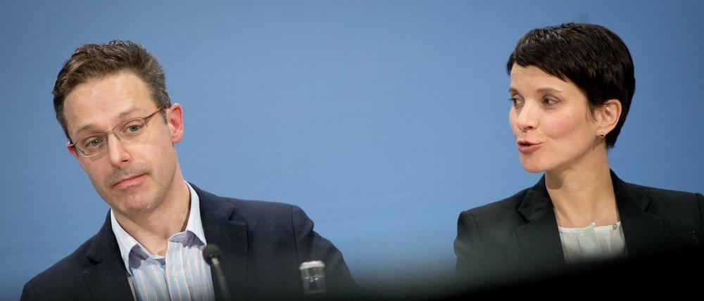 Der Vorsitzende der AfD von Nordrhein-Westfalen, Marcus Pretzell, und seine Frau, Parteichefin Frauke Petry.