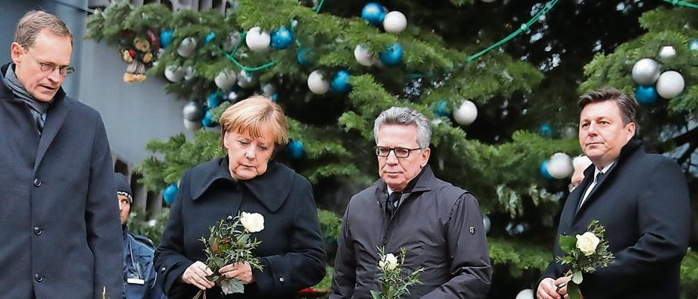 Offizieller Besuch am Tatort - das war es dann zunächst mit der Anteilnahme von staatlicher Seite.