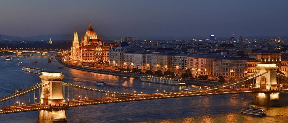 In Budapests Parlament wurde lange über das Notstandsgesetz debattiert.