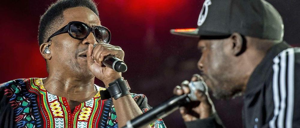 Q-Tip (links) und der 2016 verstorbene Phife Dawg von A Tribe Called Quest bei einem Konzert 2013.
