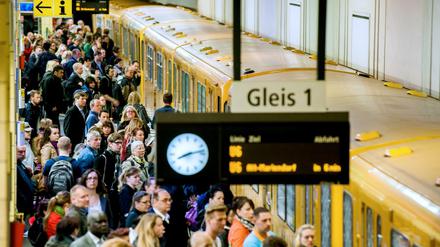 In einigen sei der Einbau wegen laufender Bauarbeiten verschoben worden. Dafür seien andere Stationen zusätzlich ins Programm gekommen.