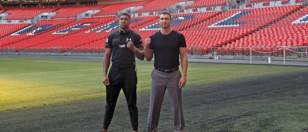 In drei Monaten geht's rund: Klitschko (rechts) gegen Joshua.