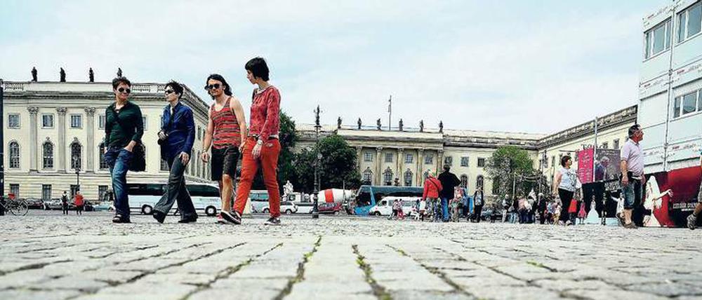 Bleiben oder gehen. Die Humboldt-Universität will ihre Entscheidung in der Personalie Andrej Holm am Mittwoch bekannt geben. 