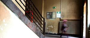 Viele Berliner Schulen haben Sanierung dringend nötig, wie auch das Treppenhaus dieser Grundschule. 