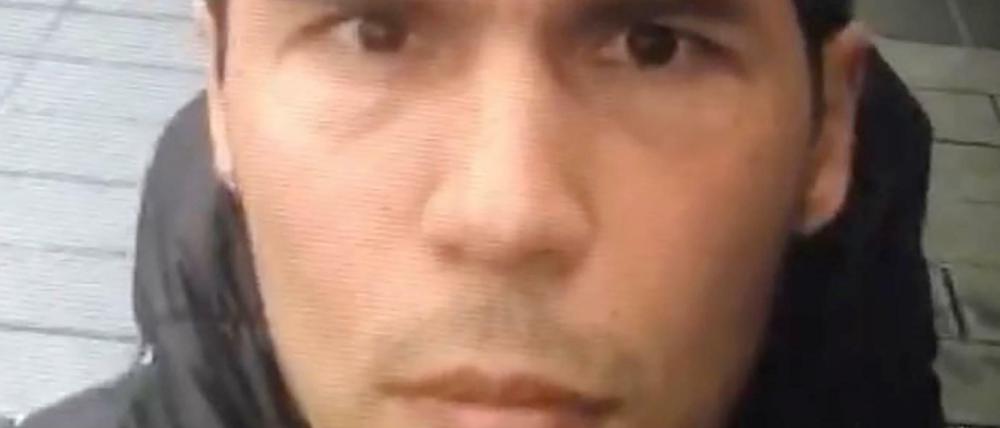 Das Fahndungsfoto des mutmaßlichen Attentäters.