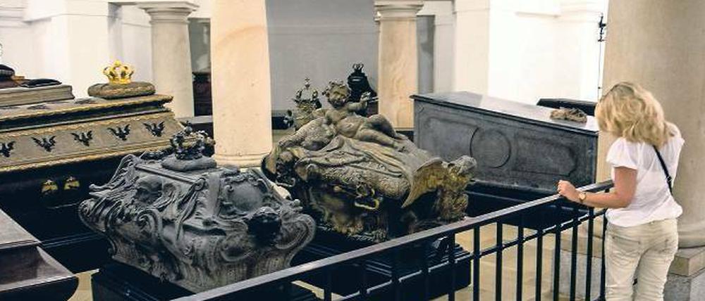 Im Untergeschoss des Doms ruhen fast 100 Angehörige der Hohenzollern-Dynastie. Nun wurde in der Gruft eine besondere Entdeckung gemacht.