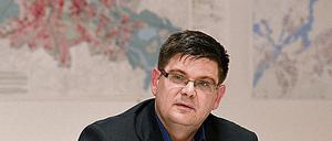 Andrej Holm: Als junger Mensch Stasi-Mitarbeiter, dann anerkannter Stadtsoziologe, jetzt nur kurz Berliner Staatssekretär.