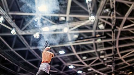 Das 106. Berliner Sechstagerennen beginnt am Donnerstag (18 Uhr) im Velodrom und endet am kommenden Dienstag. Tickets für die Sixdays gibt es ab acht Euro.