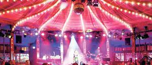 Nur echt mit der Discokugel: Im Innern der Bar jeder Vernunft