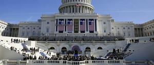 Bilder von den Proben der Amtseinführung. Sie sind bereits in vollem Gange.