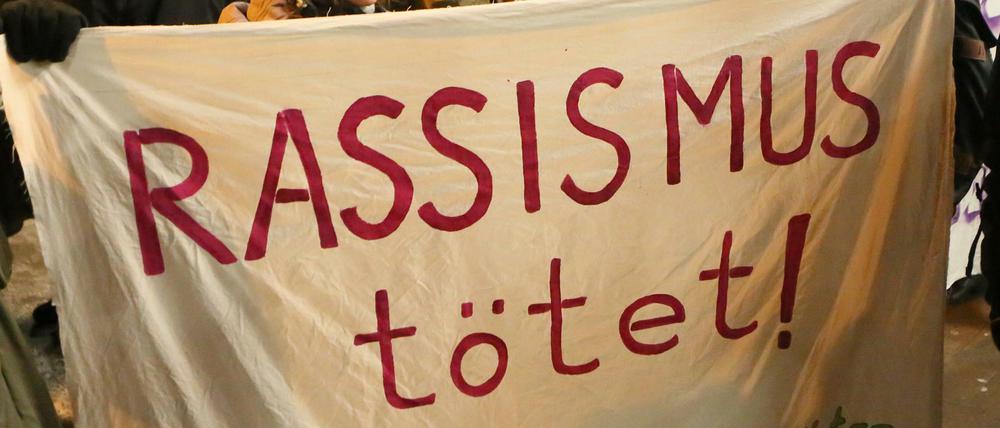Demonstranten bei einer AfD-Veranstaltung in Potsdam.